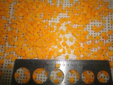 IQF Bio Gelbe Pfirsichw&uuml;rfel Gro&szlig;verpackung Tiefk&uuml;hlfr&uuml;chte Wasser Fruchtfleisch Ganze W&uuml;rfel und H&auml;lften S&uuml;&szlig;er Geschmack Konserviert 0