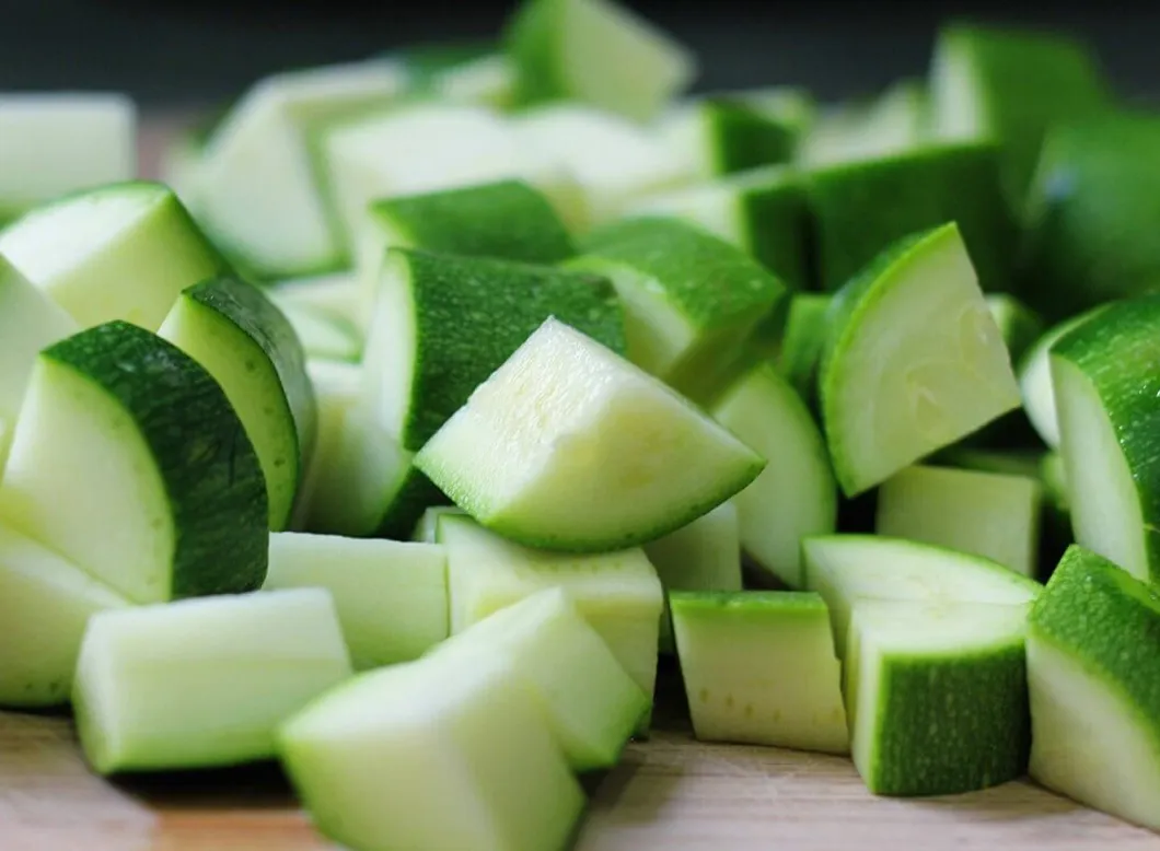 Gefrorenes Gemüse für Ihr Lebensmittelgeschäft Perfekt für Ihre Lebensmittel-Service Bedürfnisse Zucchini 1