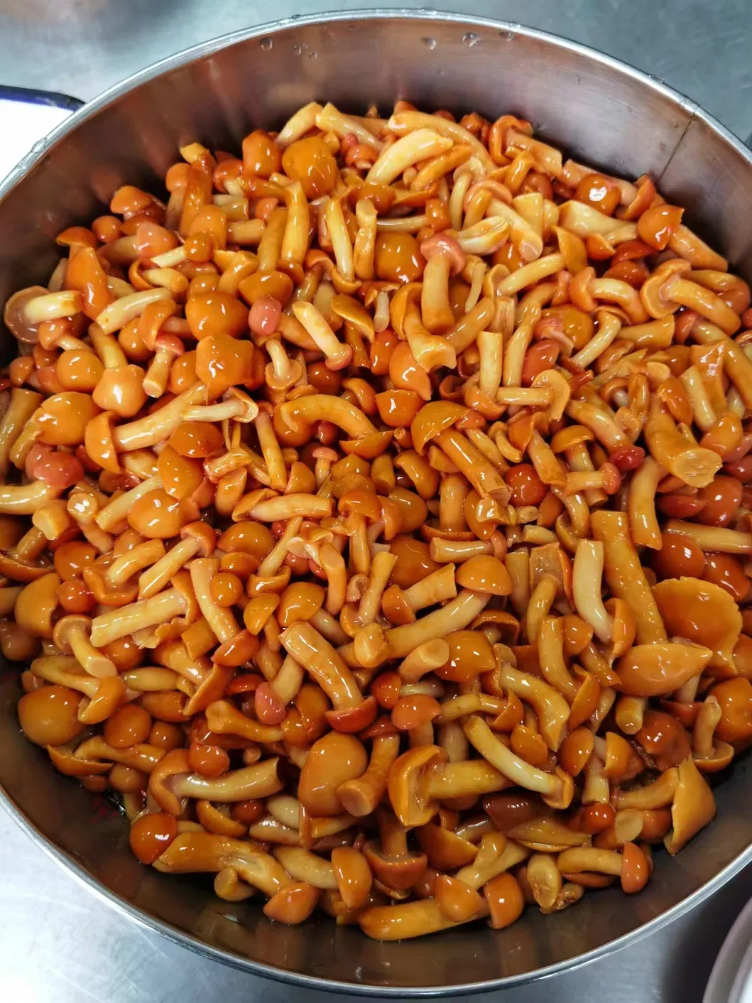 Leckere gefrorene Pilze perfekt für Ihr Geschäft Nameko in Sole 1